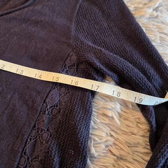 Lucky Brand Navy Long Sleeve Top with Lace detail Size Large - Picture 13 of 16